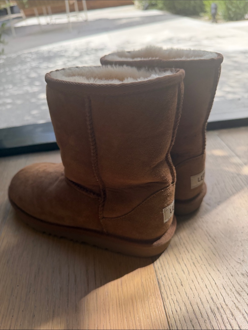 UGG Kids Classic Short Boots - Chestnut Brown size us4